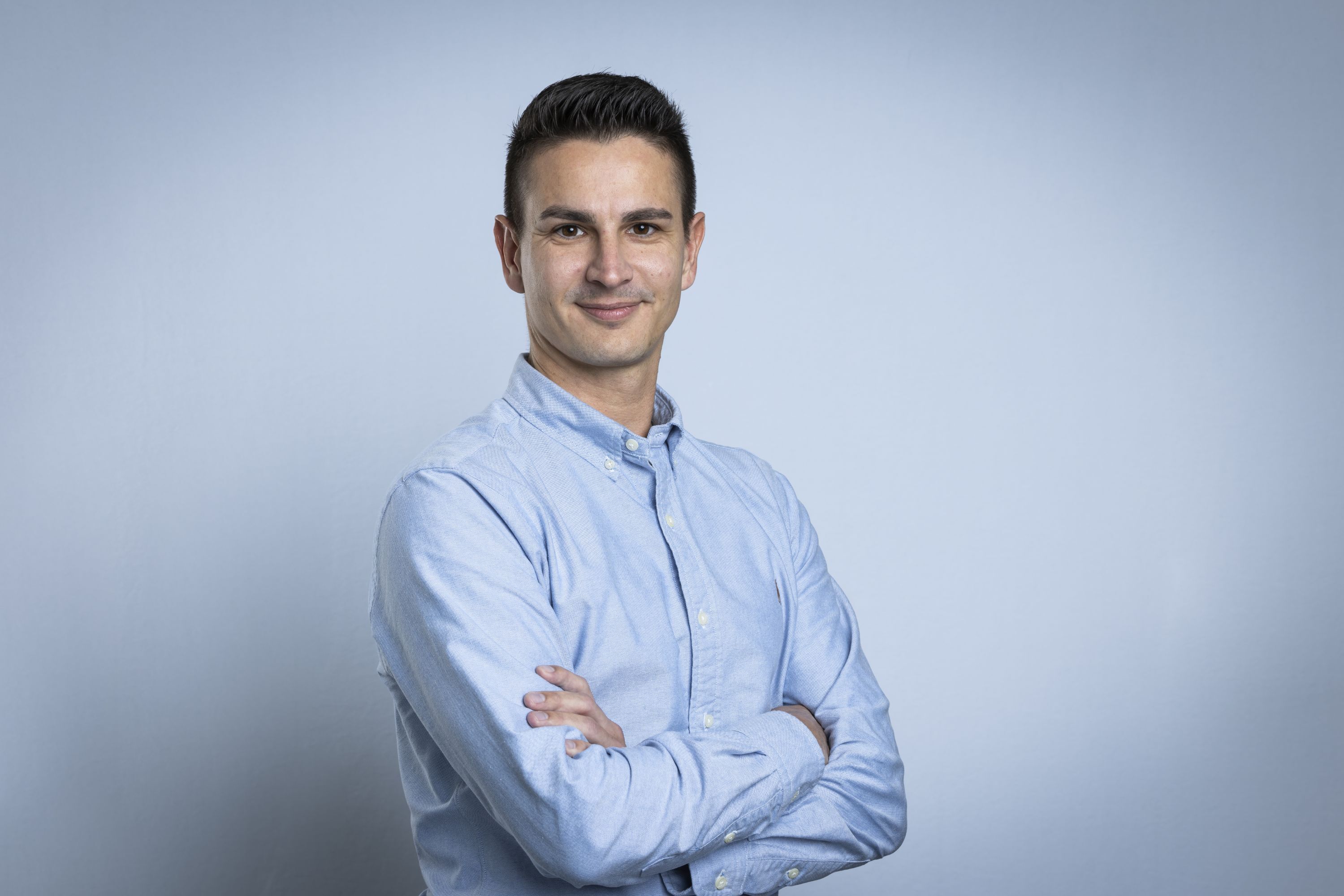Enea Casari komprimiert
